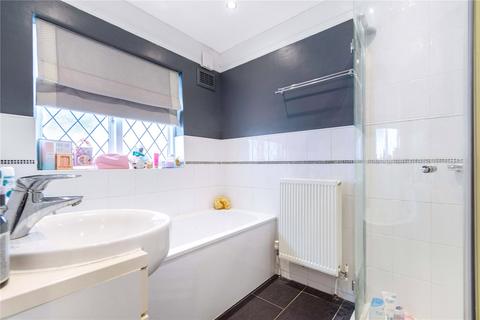 8 Holland Way, Bromley, BR2 7DN