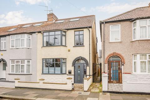 82 Deans Road, London, W7 3QB
