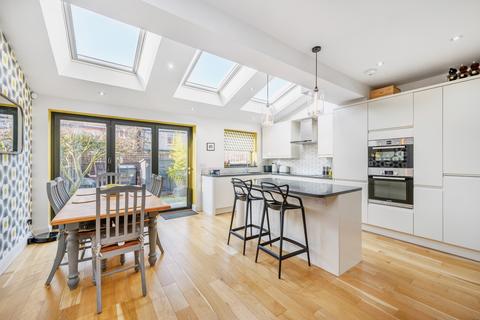 82 Deans Road, London, W7 3QB