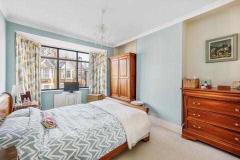 82 Deans Road, London, W7 3QB