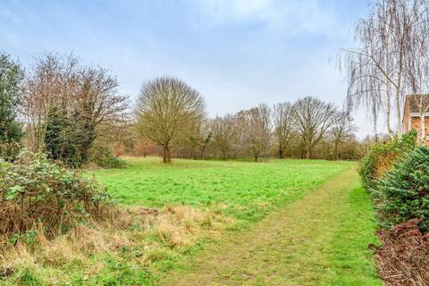 2 Tideway Close, Richmond, TW10 7YR