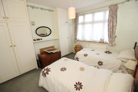 198 Bridgewood Road, Worcester Park, KT4 8XU