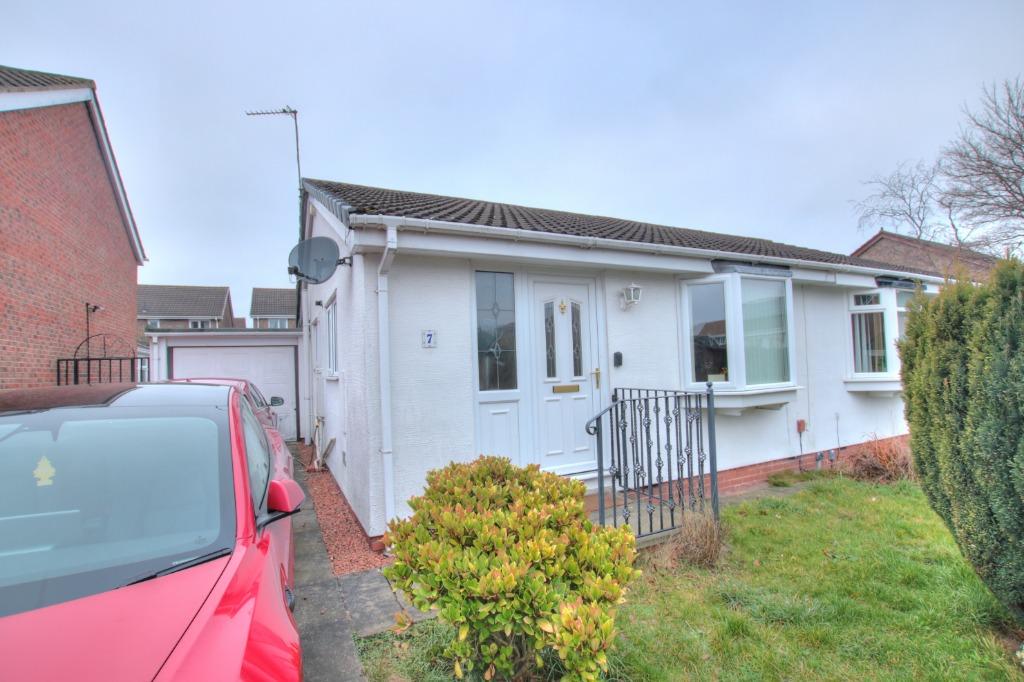 Sage Close, Lemington Rise, Newcastle... 2 bed bungalow £700 pcm (£