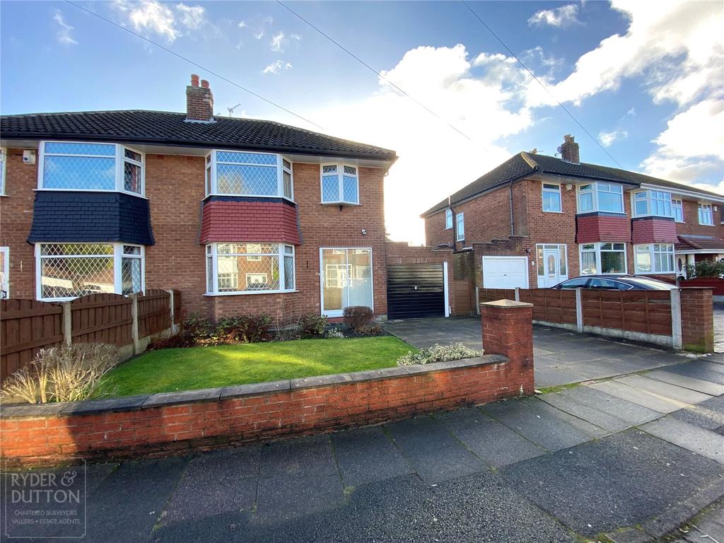 Malvern Road, Alkrington, Middleton... 3 bed semidetached house £995