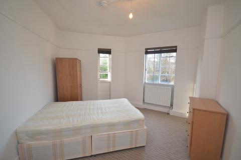 2 bedroom flat to rent, Peckham Rye, Dulwich, London, SE22