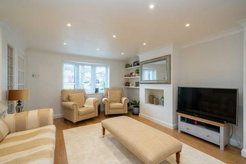 24 Hetchleys, Hemel Hempstead, HP1 3NY