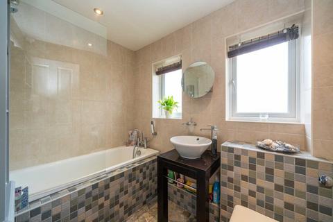 24 Hetchleys, Hemel Hempstead, HP1 3NY