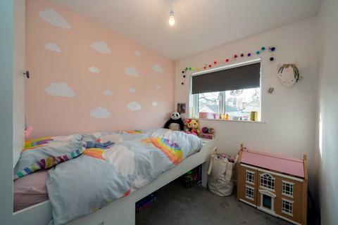 24 Hetchleys, Hemel Hempstead, HP1 3NY