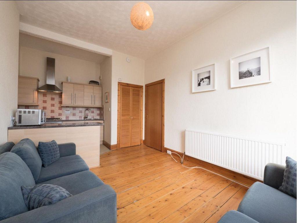 Buchanan Street, Edinburgh, EH6 8RE 1 bed flat £825 pcm (£190 pw)