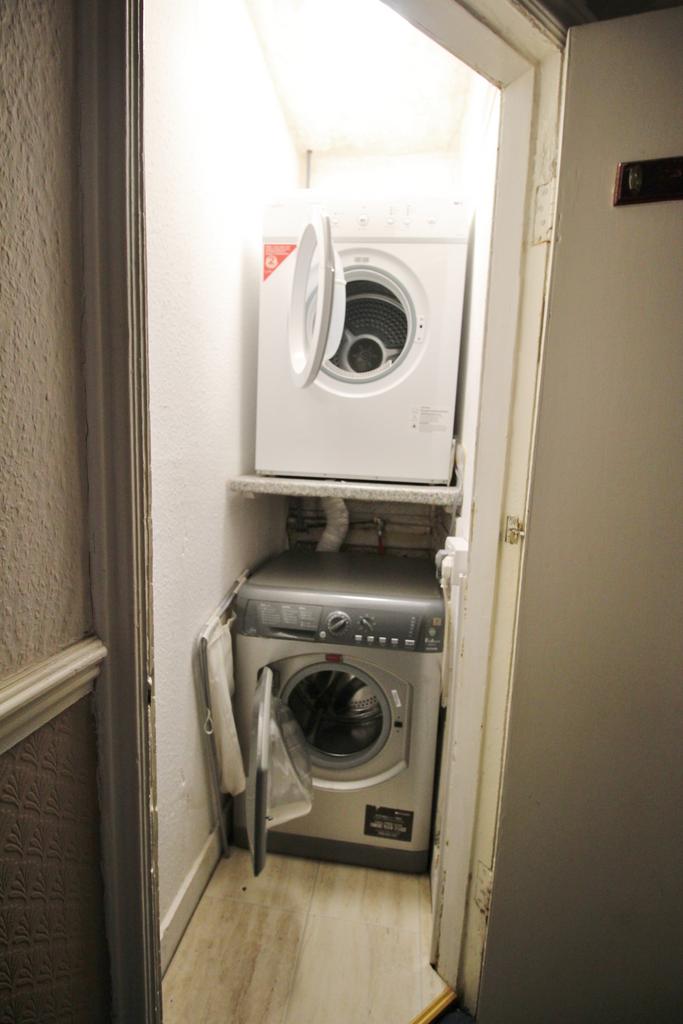 Communal Washing Machine &amp; Dryer