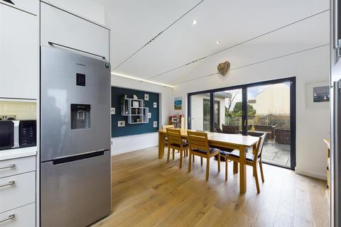2 Anthea Road, Paignton, TQ3 1JY