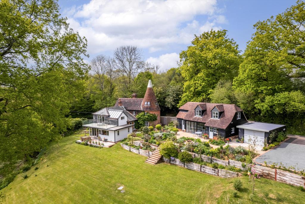 Coombe Lane, Wadhurst, East Sussex, TN5 4 bed detached house £2,000,000