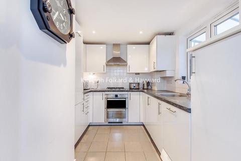 17 Cheyne Park Drive, West Wickham, BR4 9LQ