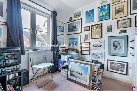 17 Cheyne Park Drive, West Wickham, BR4 9LQ