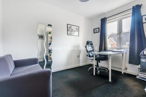17 Cheyne Park Drive, West Wickham, BR4 9LQ