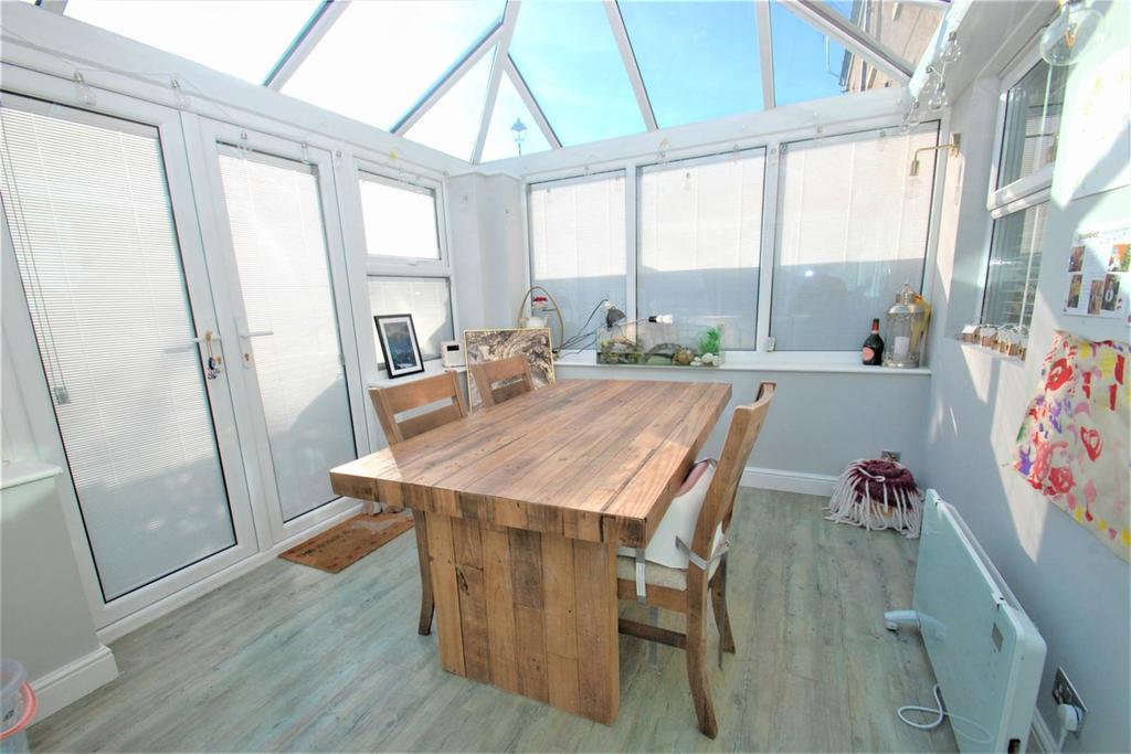 Hutton Row, South Shields 2 bed terraced house £165,000