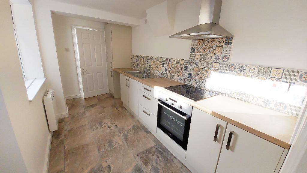 Cecil Street, Grantham, NG31 2 bed terraced house £635 pcm (£147 pw)