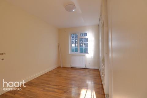 54 Barbican Road, Greenford, UB6 9DH
