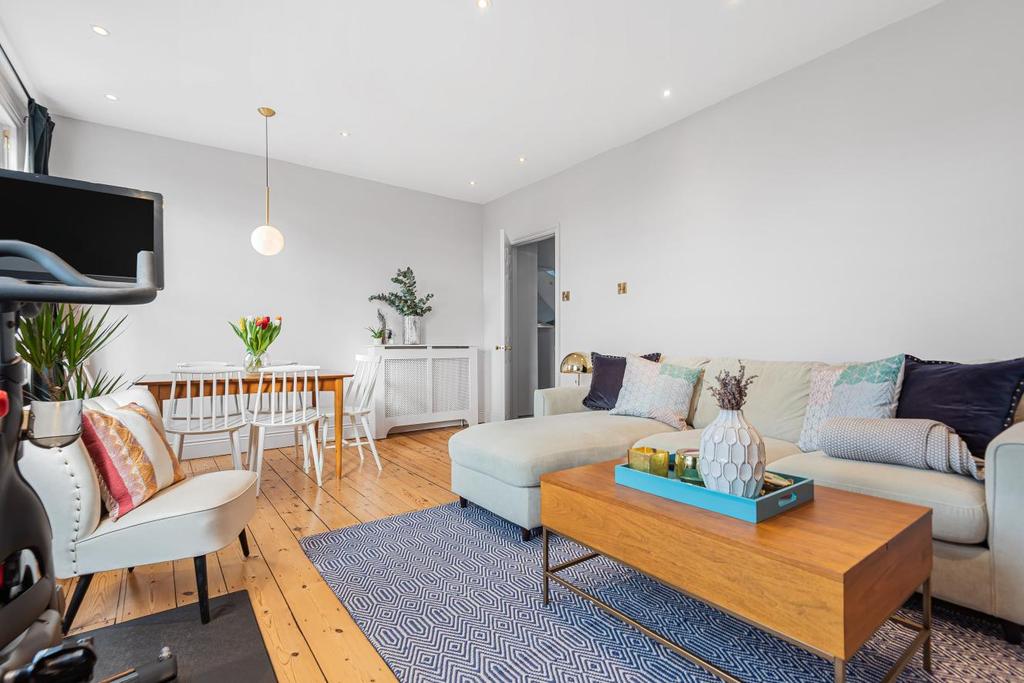 Herne Hill Road, Herne Hill 1 bed flat £450,000