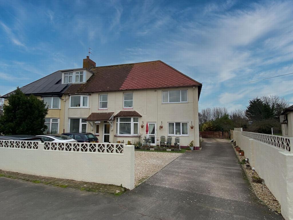 Warren Road, Dawlish Warren, EX7 9 bed semidetached house £450,000