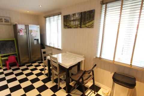 13 Sachfield Drive, Chafford Hundred, Grays, RM16 6QJ
