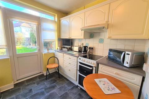 40 Limes Avenue, Carshalton, SM5 2AF