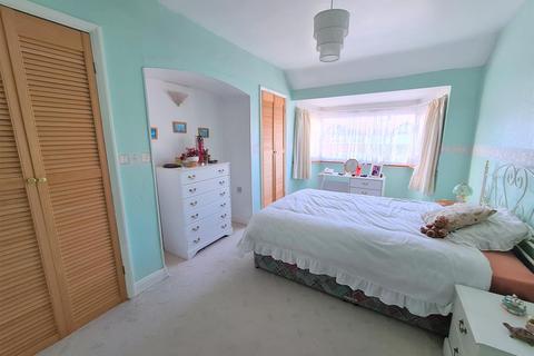 40 Limes Avenue, Carshalton, SM5 2AF