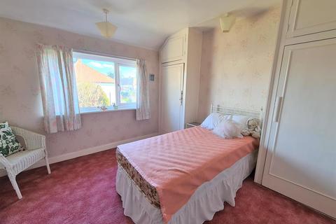 40 Limes Avenue, Carshalton, SM5 2AF
