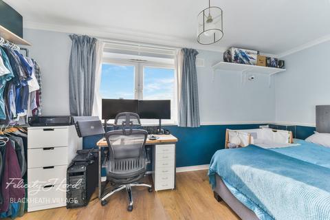 298 Wricklemarsh Road, London, SE3 8ES