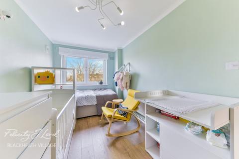 298 Wricklemarsh Road, London, SE3 8ES