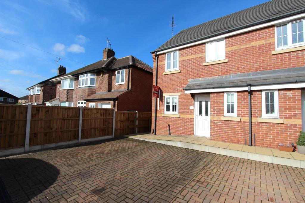 Wilmot Street, Long Eaton, NG10 3 bed townhouse £850 pcm (£196 pw)