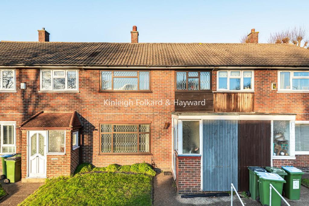 Well Hall Road, Eltham 3 bed terraced house £425,000