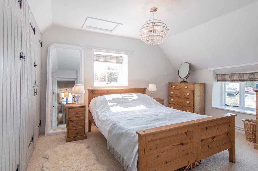 Bedroom 1 (Double)
