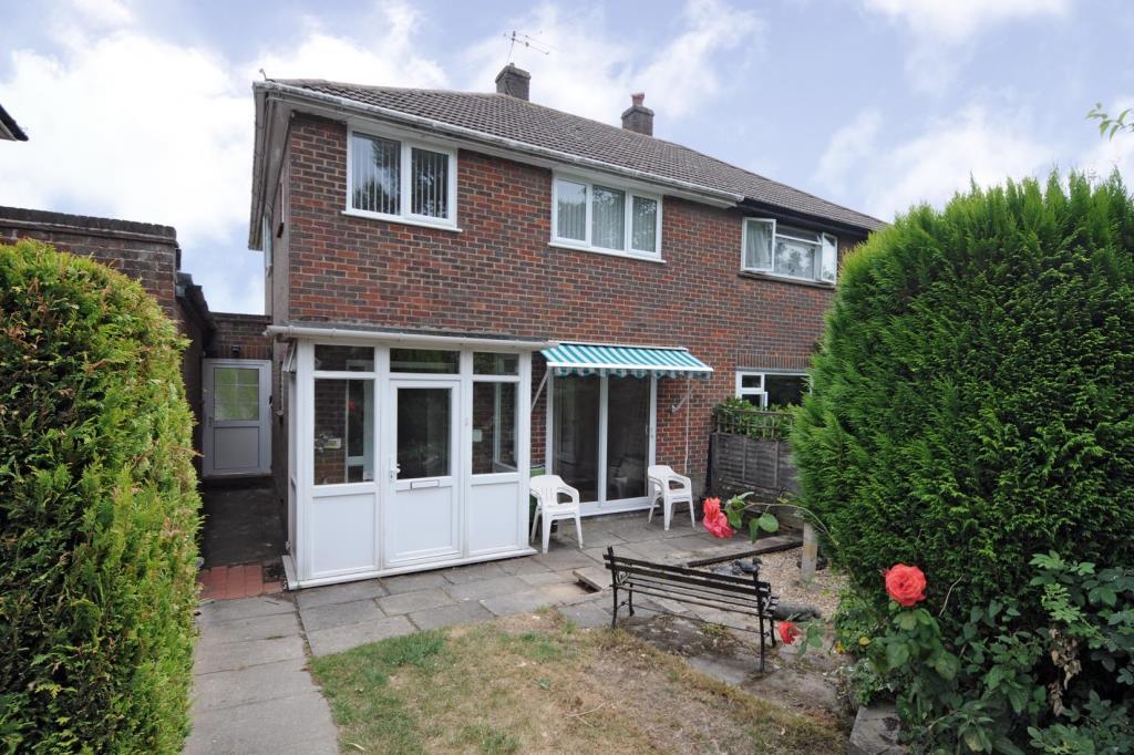 Berkeley Avenue, Chesham, HP5 3 bed semidetached house £650,000