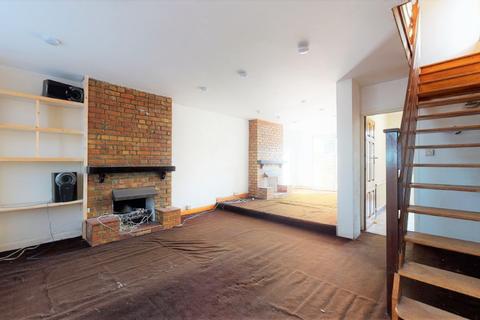 716 Hanworth Road, Whitton, Hounslow, TW4 5NT