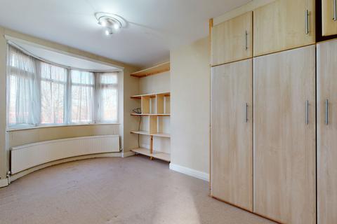 716 Hanworth Road, Whitton, Hounslow, TW4 5NT