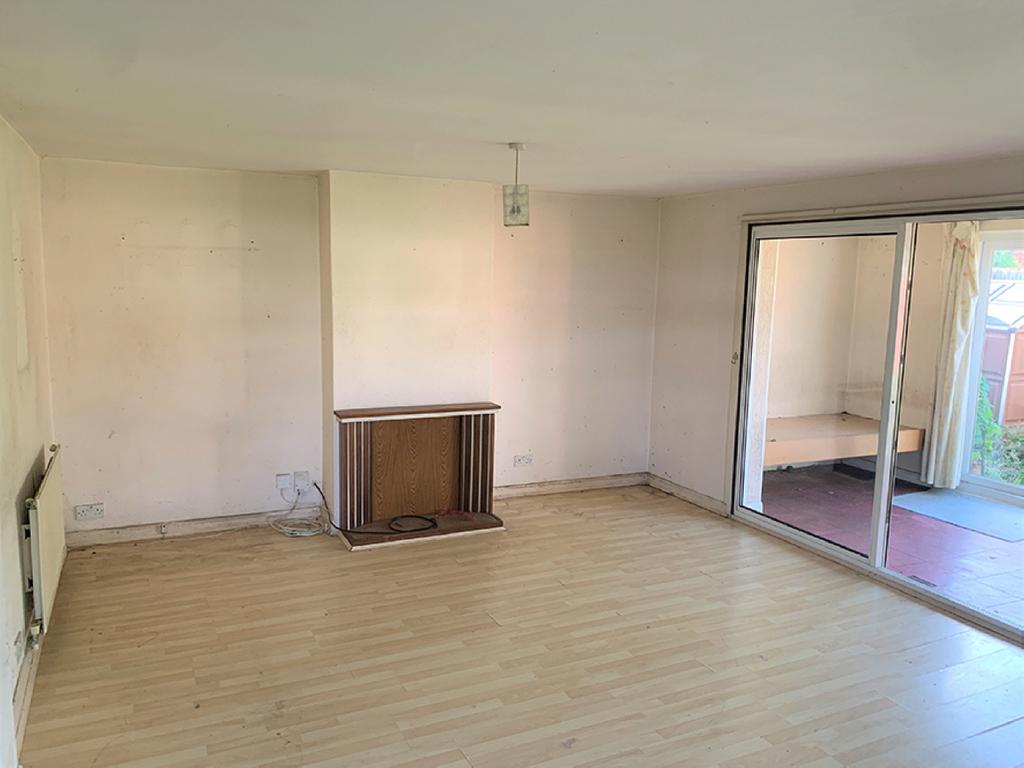 107 Tachbrook Road, Feltham, Middlesex 4 bed detached house £300,000