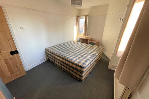 23b The Grangeway, London, N21 2HD