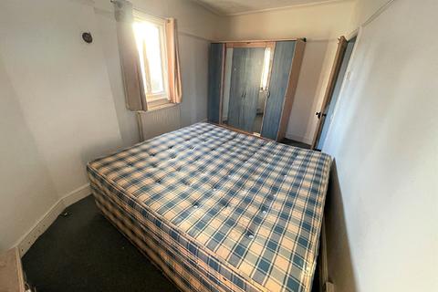 23b The Grangeway, London, N21 2HD