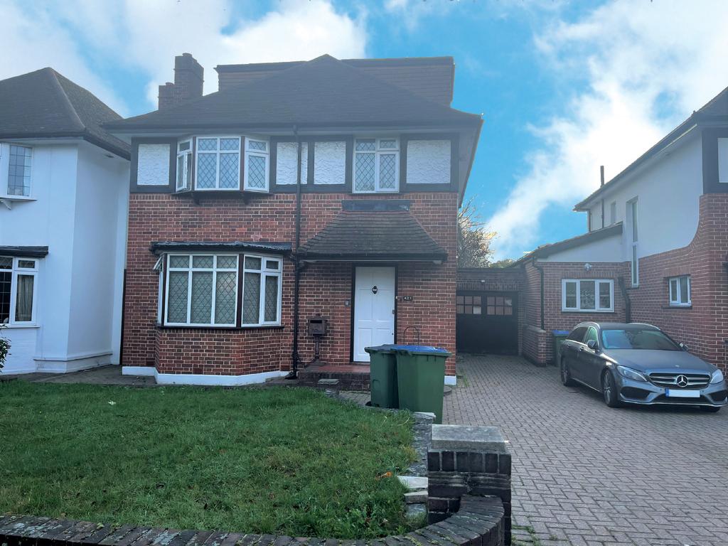 426 Westhorne Avenue, Eltham 5 bed detached house £390,000