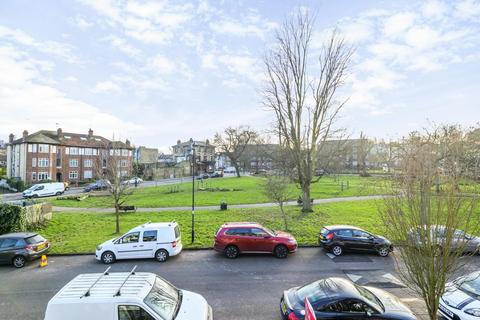 2 Tewkesbury Terrace, London, N11 2LT