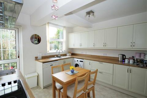 83 Aragon Road, Morden, SM4 4QG