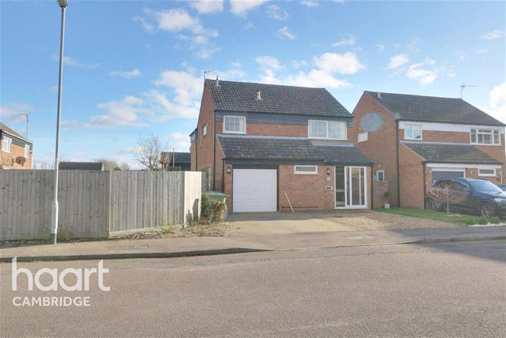 Hollytrees, Bar Hill 4 bed detached house £1,400 pcm (£323 pw)