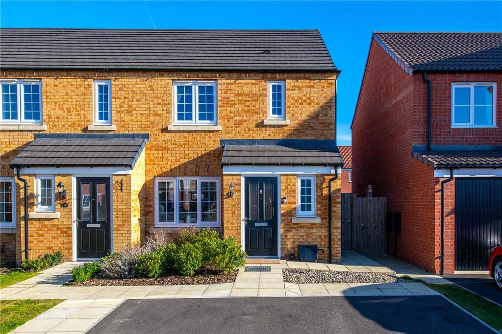 Kirk Way, Holdingham, Sleaford, NG34 3 bed end of terrace house £185,000