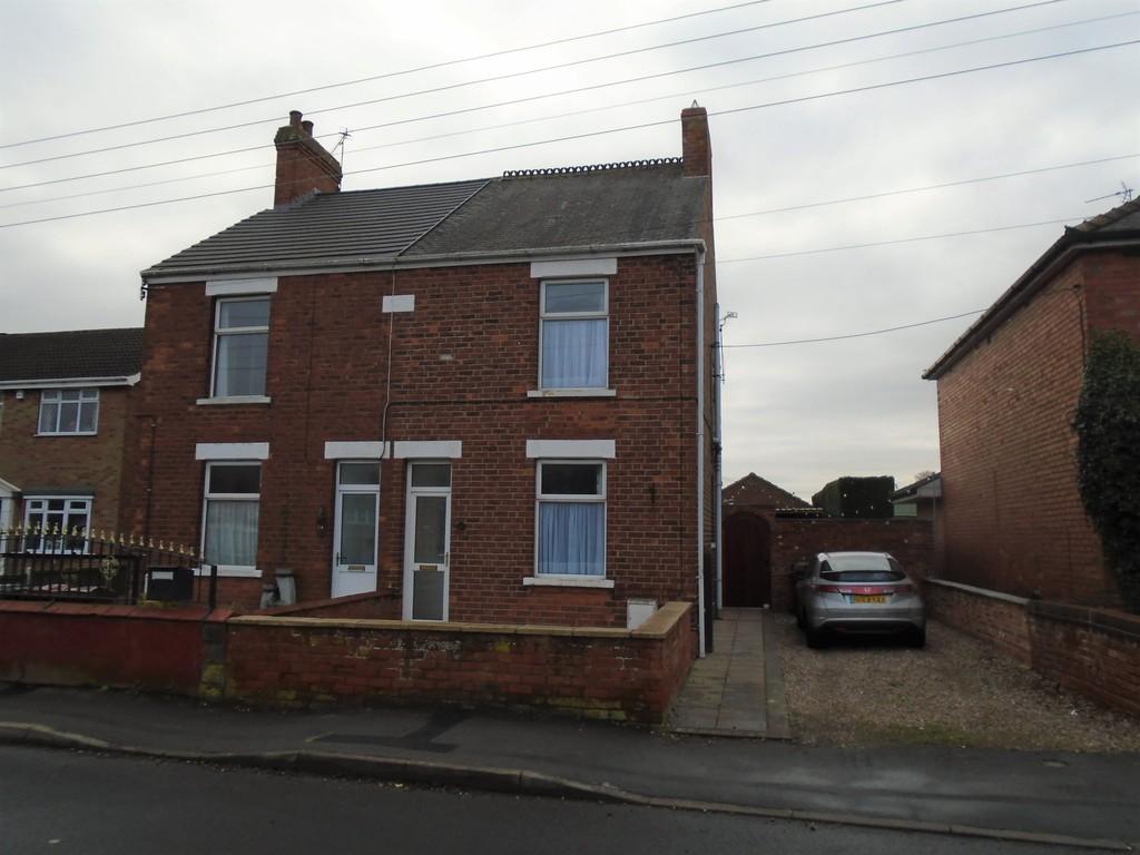 Brigg Road, Broughton 3 bed semidetached house £695 pcm (£160 pw)