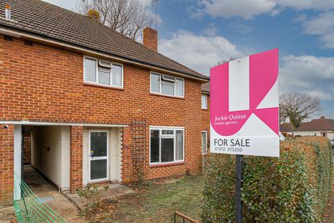 40 Clare Crescent, Leatherhead, KT22 7RQ