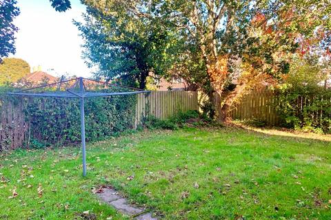 16 Belvedere Close, Topsham, Exeter, EX3 0LL