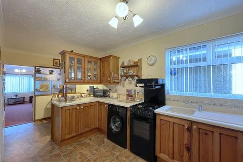 58 Beccles Road, Lowestoft, NR33 8QY