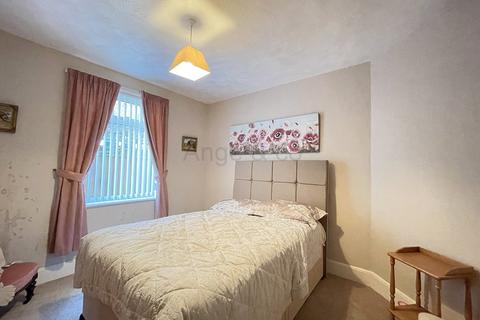 58 Beccles Road, Lowestoft, NR33 8QY