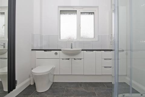 4 bedroom semi-detached house for sale - Bowmead, Mottingham